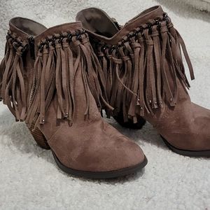 Not Rated AYITA taupe fringed ankle boot. Size 7 Rhinstones and chains like new